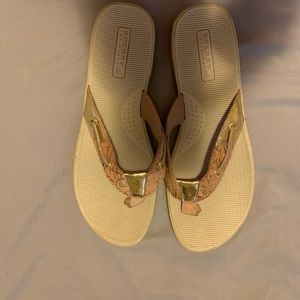 Women’s sperry flip flops